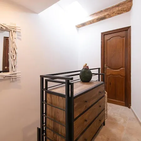 Pick A Flat's Townhouse In - Rue Sainte-barbe Villa