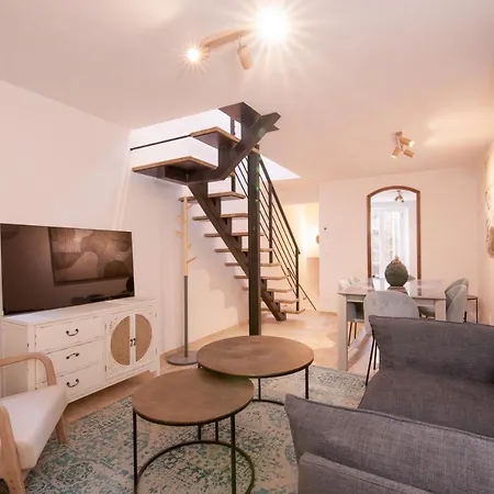 Pick A Flat's Townhouse In - Rue Sainte-barbe *